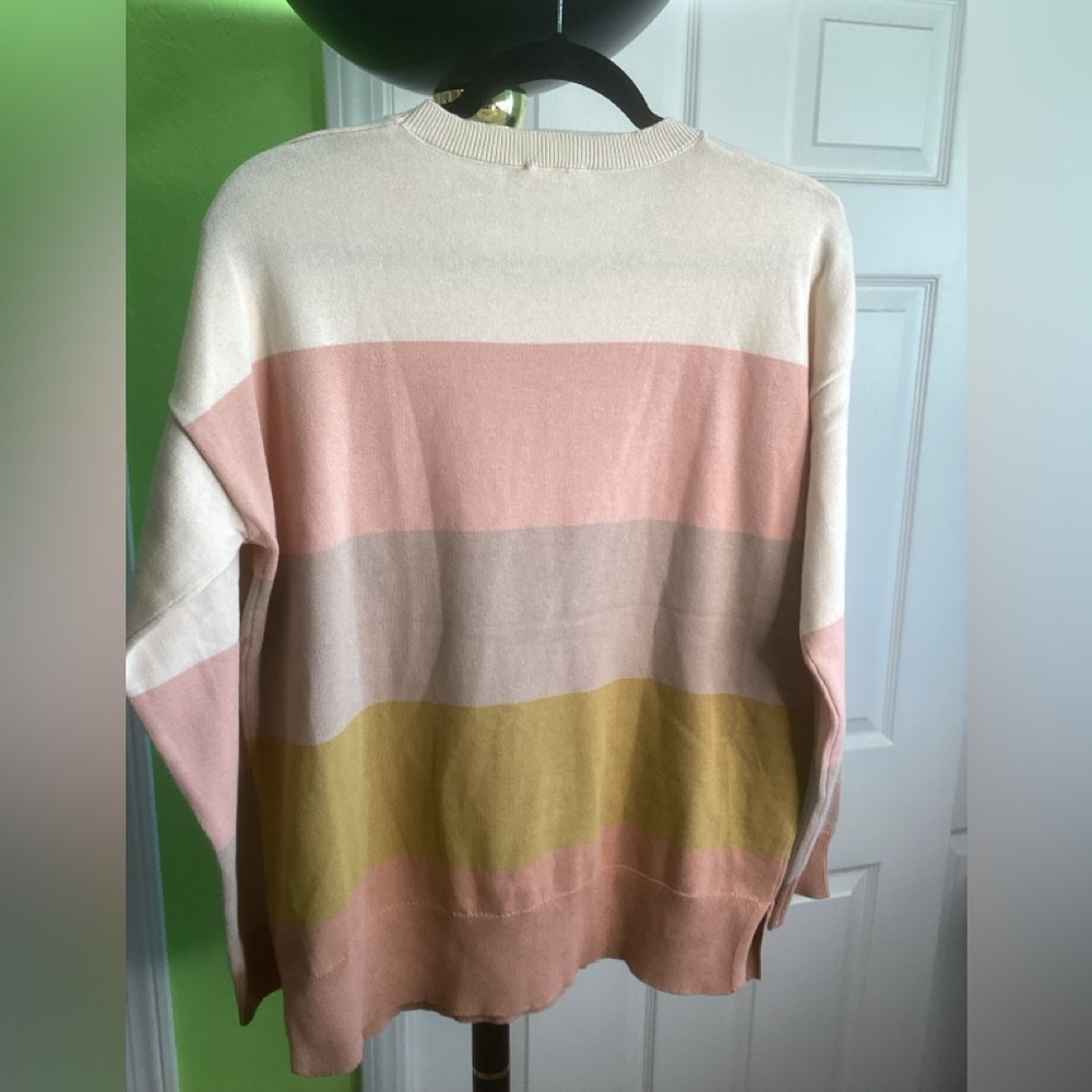 Hem & Thread Lightweight Striped Sweater, size Medium, NWT - Picture 4 of 4